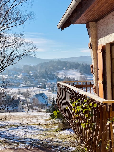 ‘Gîte du Cerf Blanc’ 250m2, 5 bedrooms, sleeps 14.