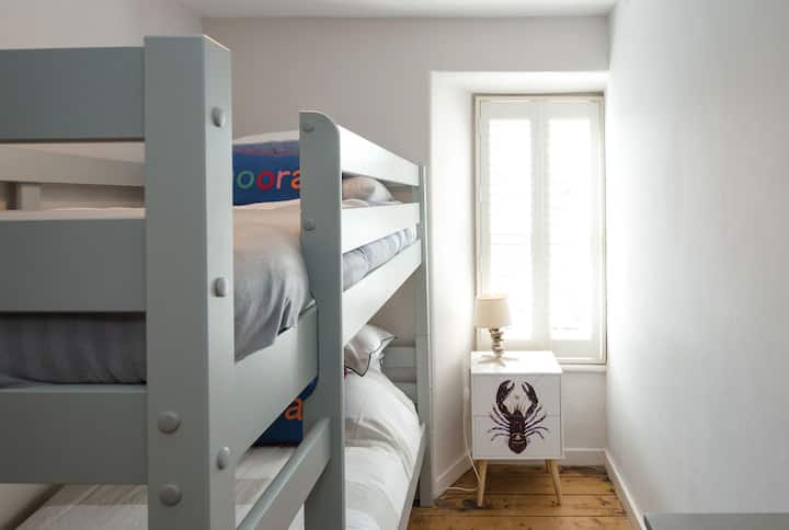 Habitación con literas x 2 literas individuales. 