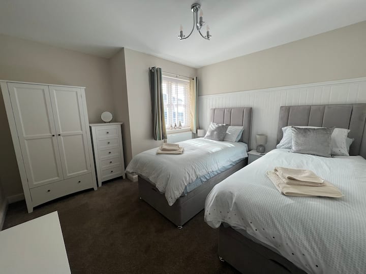 ห้องนอนเตียงคู่ - นอนได้ 2 คน