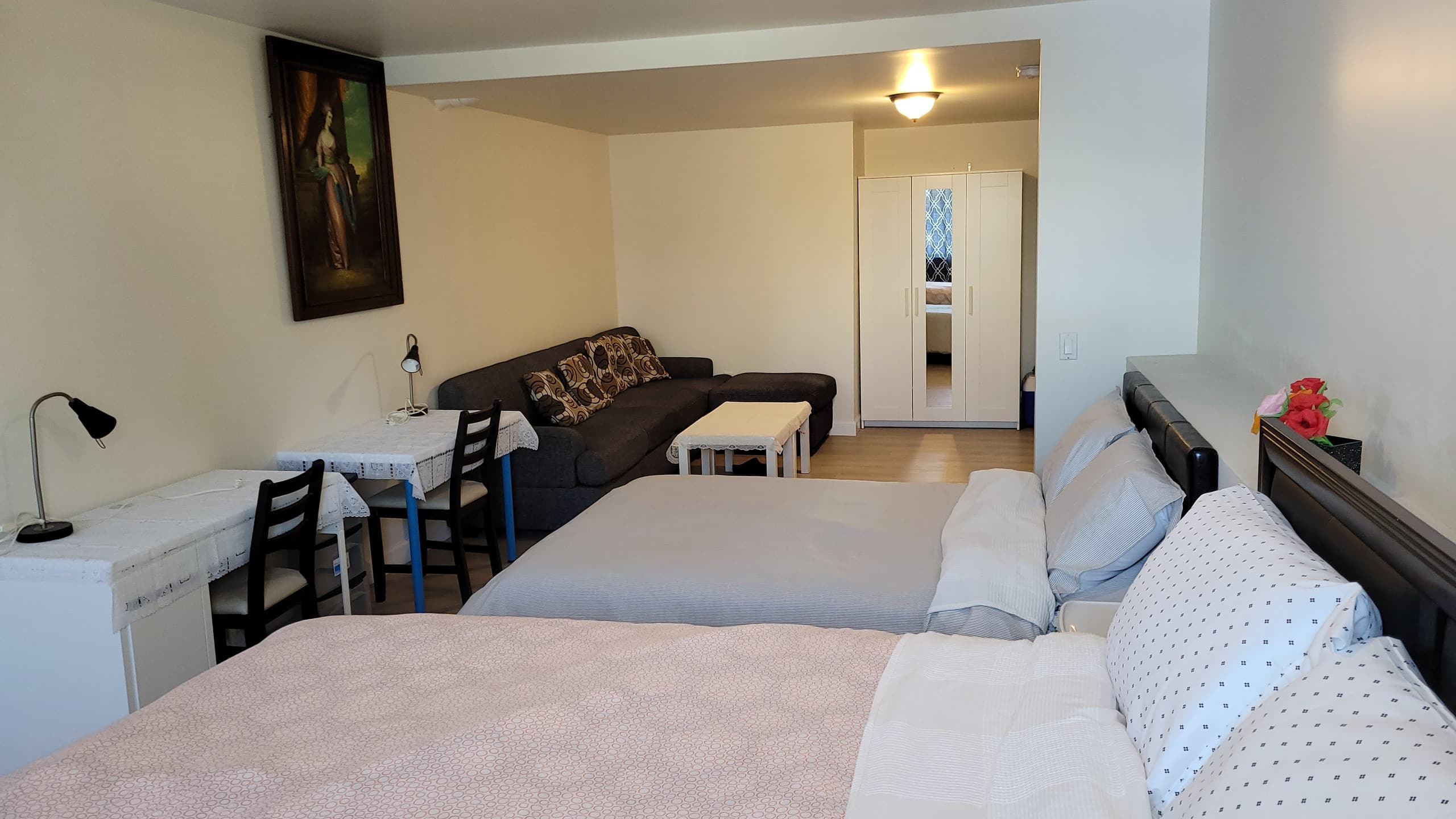 Home in San Francisco · ★4.86 · 1 bedroom · 3 beds · 1 bath - Image 5
