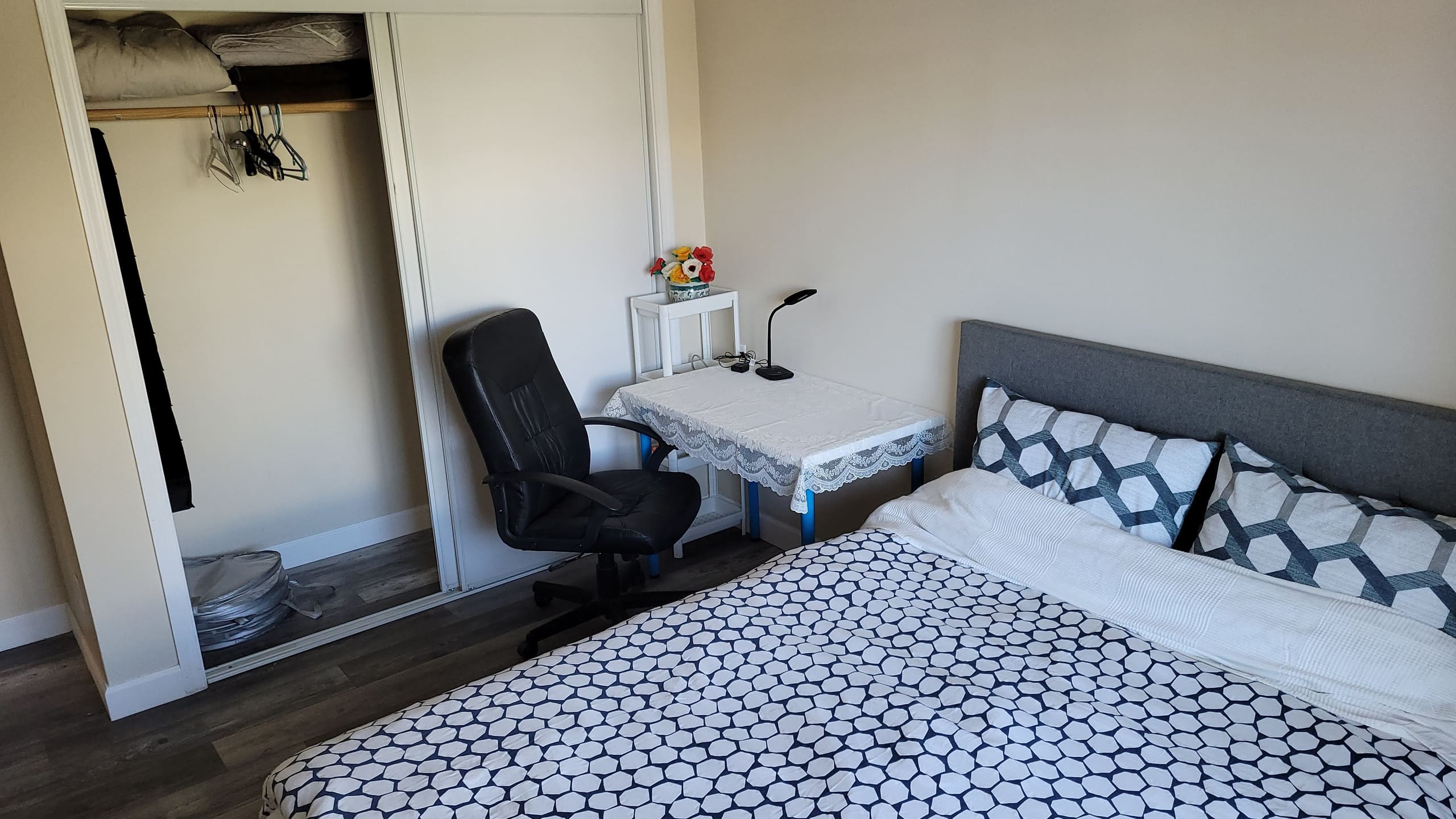 Home in San Francisco · ★4.86 · 1 bedroom · 3 beds · 1 bath - Image 27
