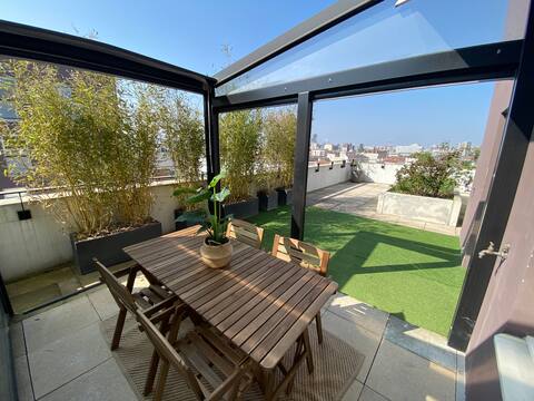 La Terrasse Parisienne - Eiffel Tower view