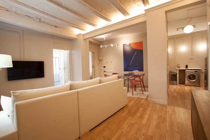 Centenary Apartment Next Catedral & Market - Valência