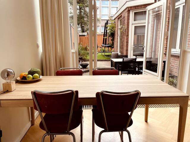 Stylish house w garden steps away from Vondelpark gallery image 3