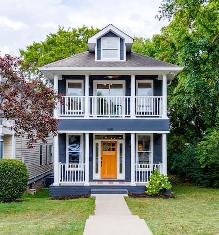 8-person house near downtown Nashville