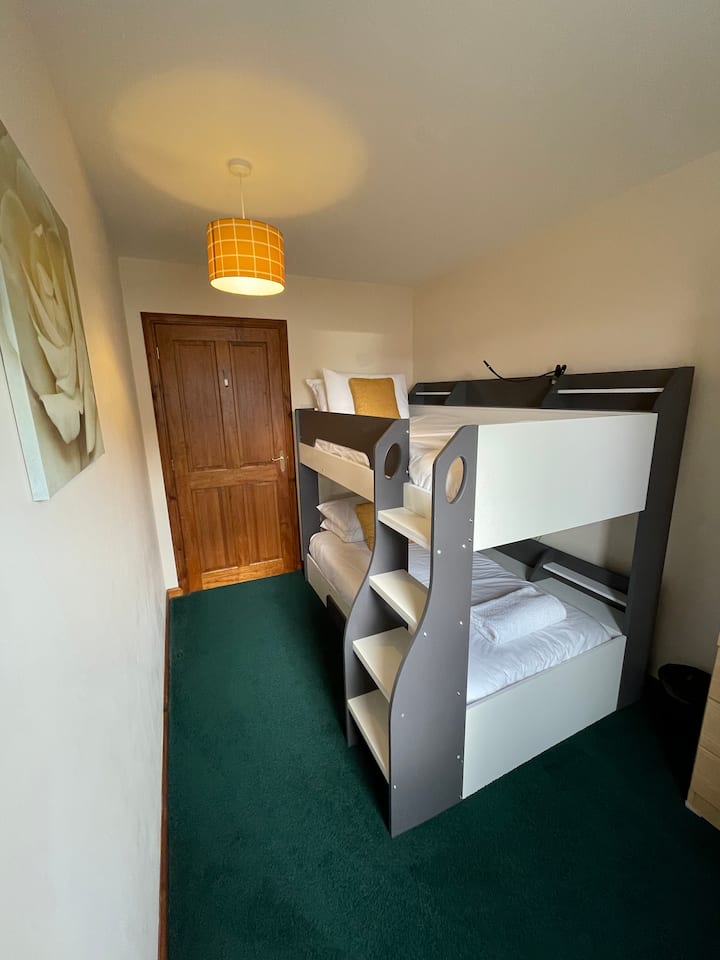 Chumba cha kitanda cha ghorofa chenye mwonekano wa Loch