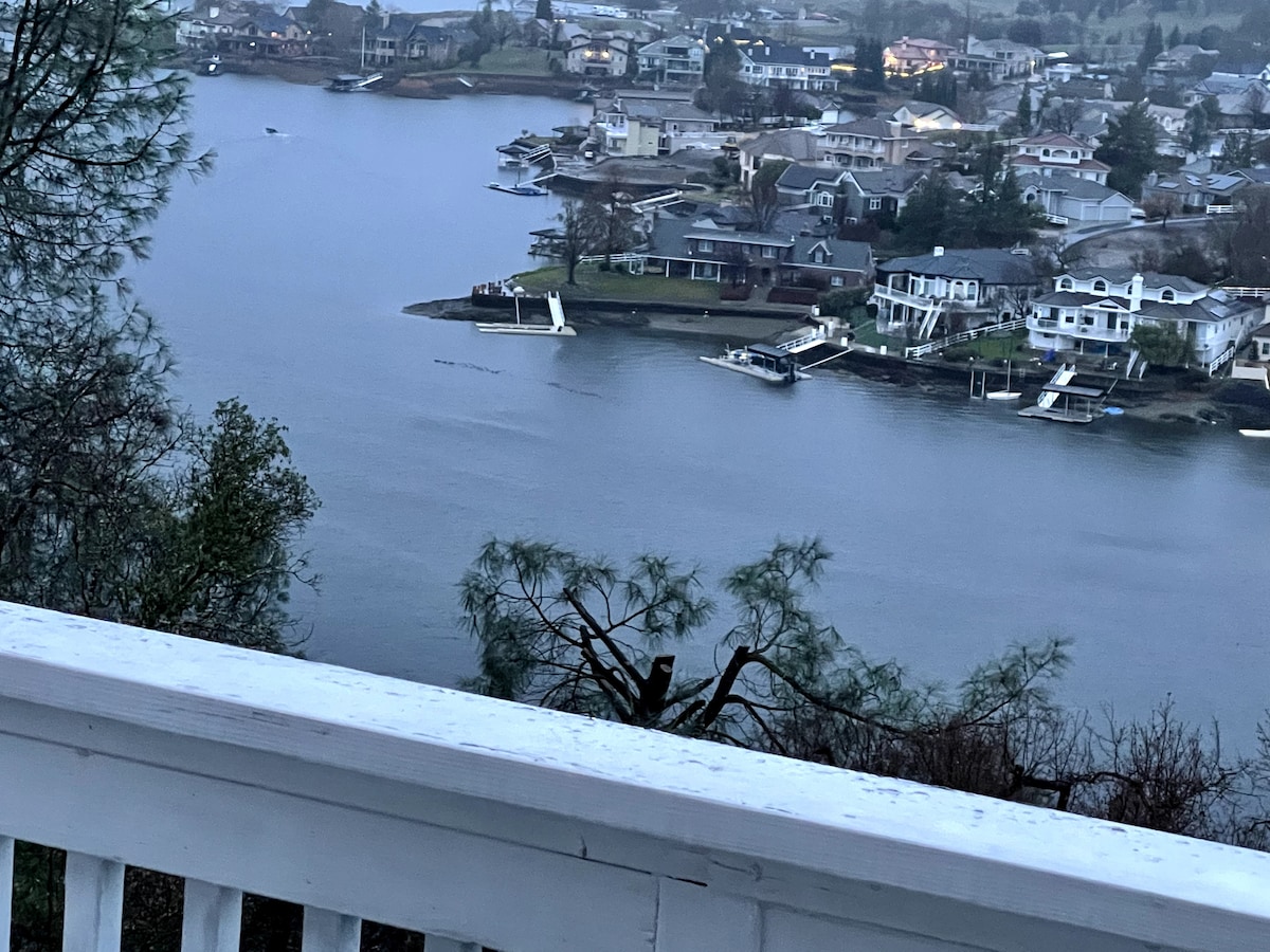 Lake Tulloch View Home with Dream Views Houses for Rent in