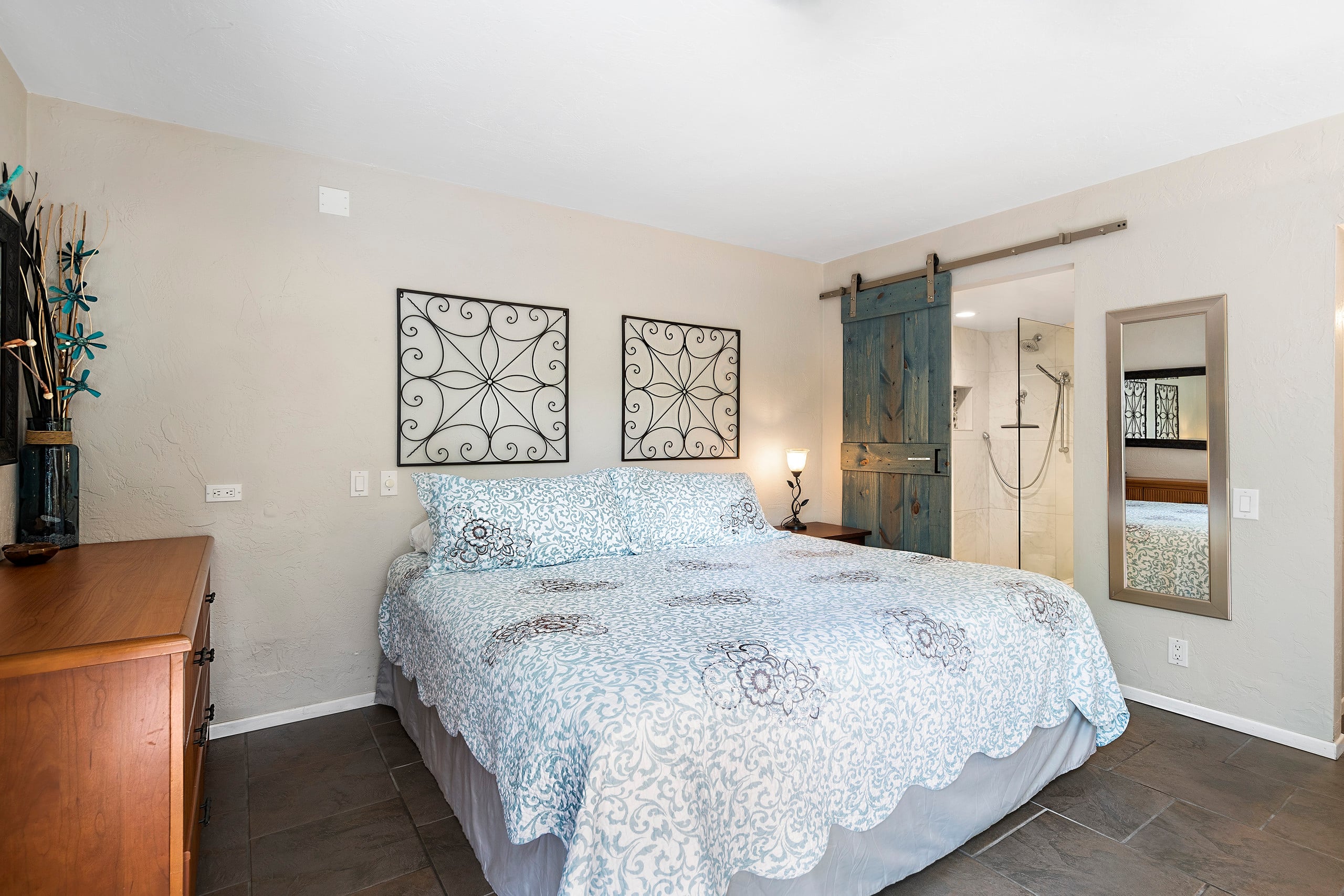 Condo in Kailua-Kona · ★4.82 · 2 bedrooms · 2 beds · 2 private baths - Image 15