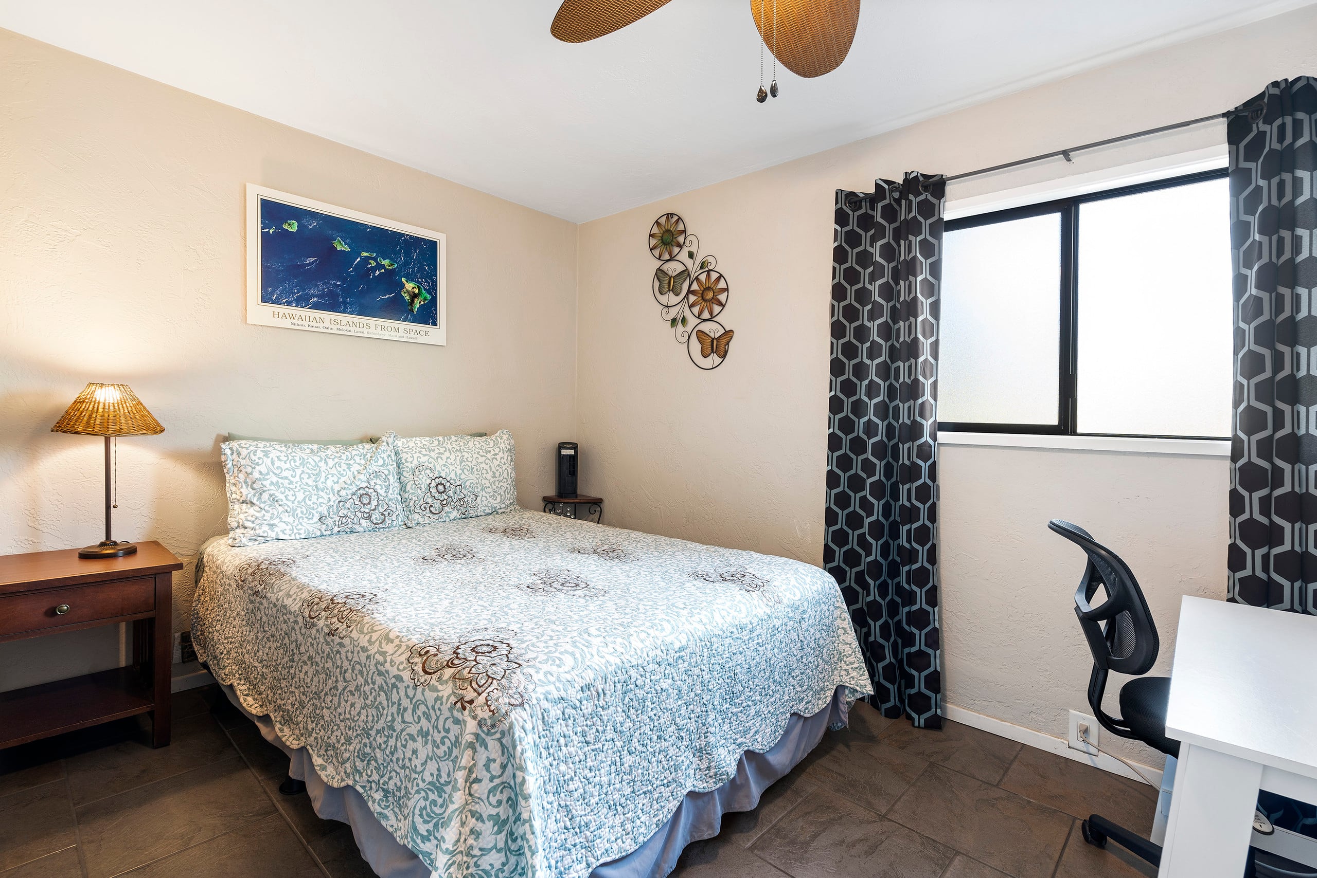 Condo in Kailua-Kona · ★4.82 · 2 bedrooms · 2 beds · 2 private baths - Image 18