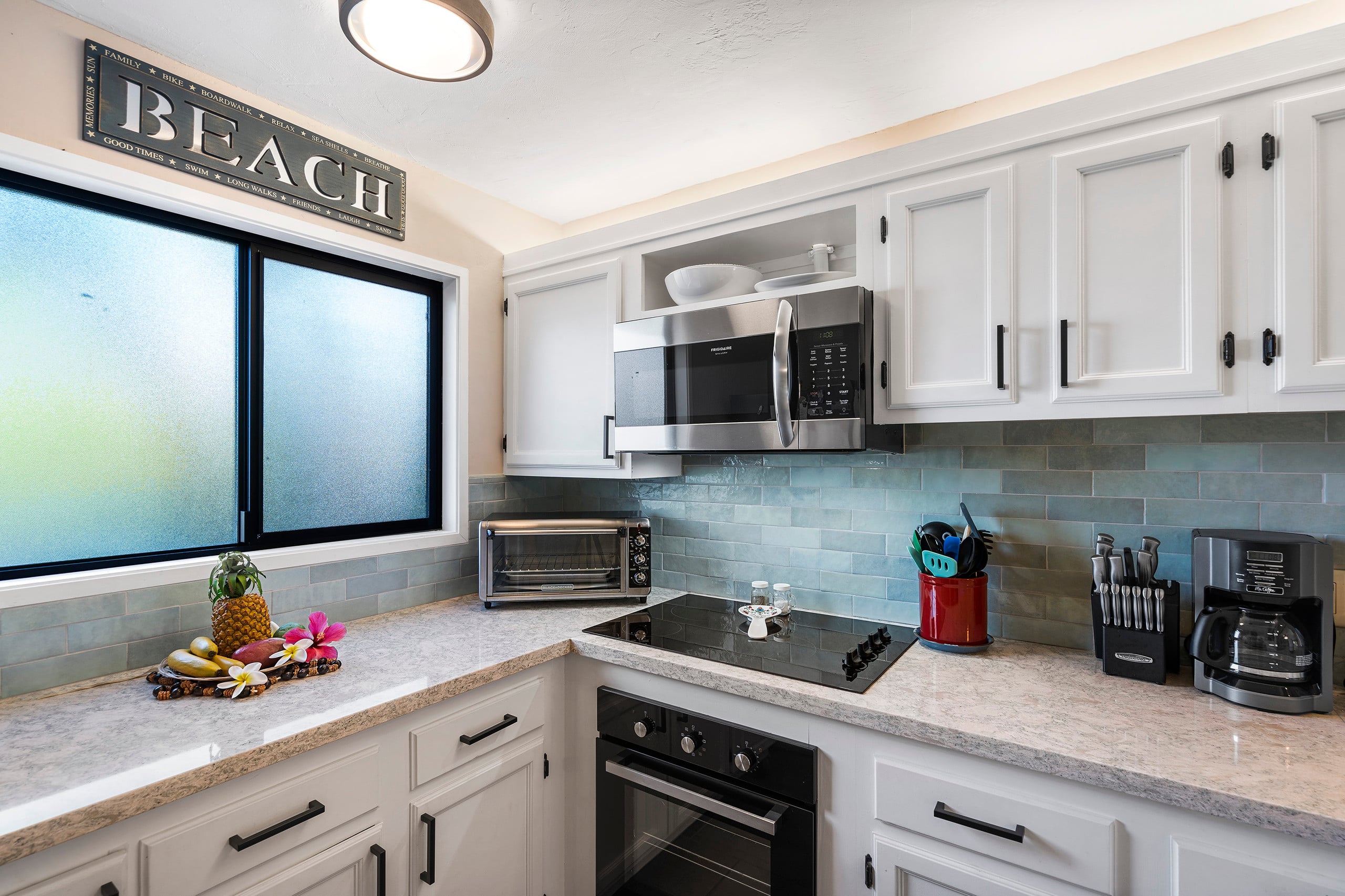 Condo in Kailua-Kona · ★4.82 · 2 bedrooms · 2 beds · 2 private baths - Image 9