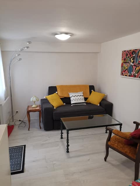 Top performing Airbnb: CHARMING ACCOMMODATION WITH FREE PARKING in Melun