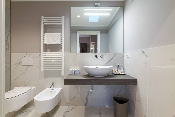 Prestige Boutique Homes Penthouse Piazza Duomo gallery image 5