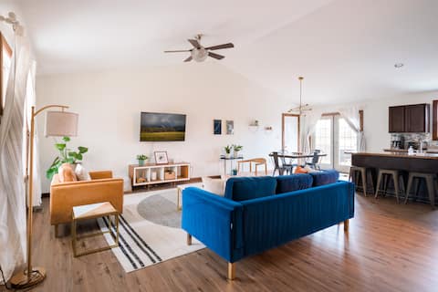 Relaxing Getaway Near Shenandoah River Access