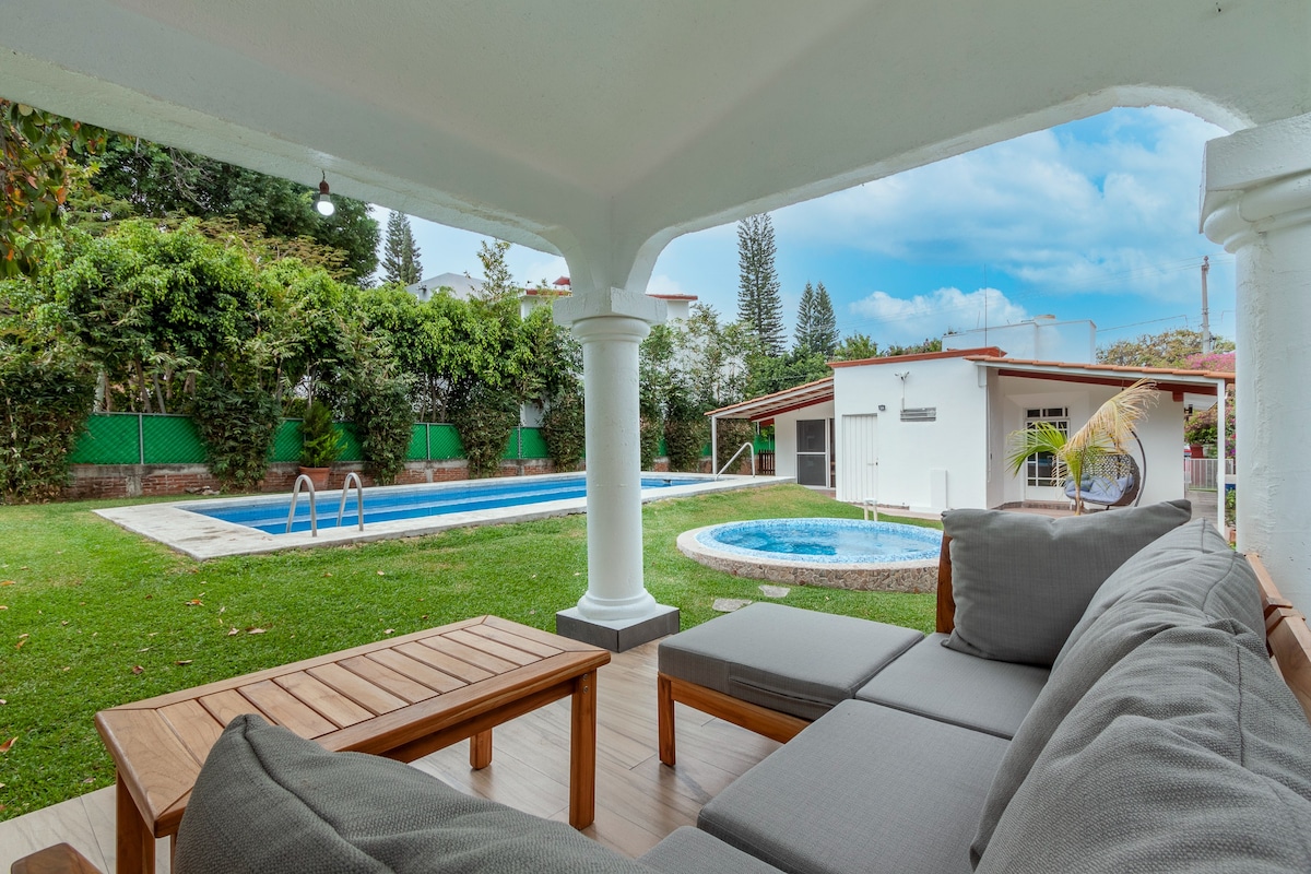 Lomas de Cocoyoc Vacation Rentals & Homes - Morelos, Mexico | Airbnb