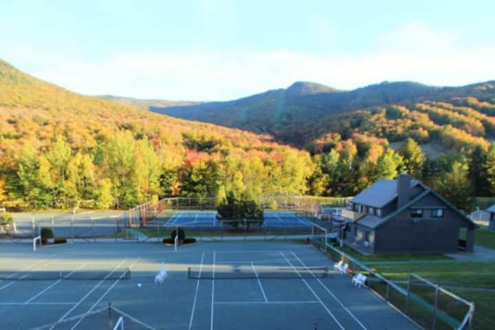 Canchas de tenis del pueblo de Loon.