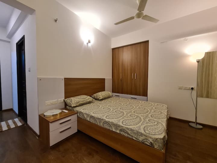 Fully Furnished 3 BHK Apartment