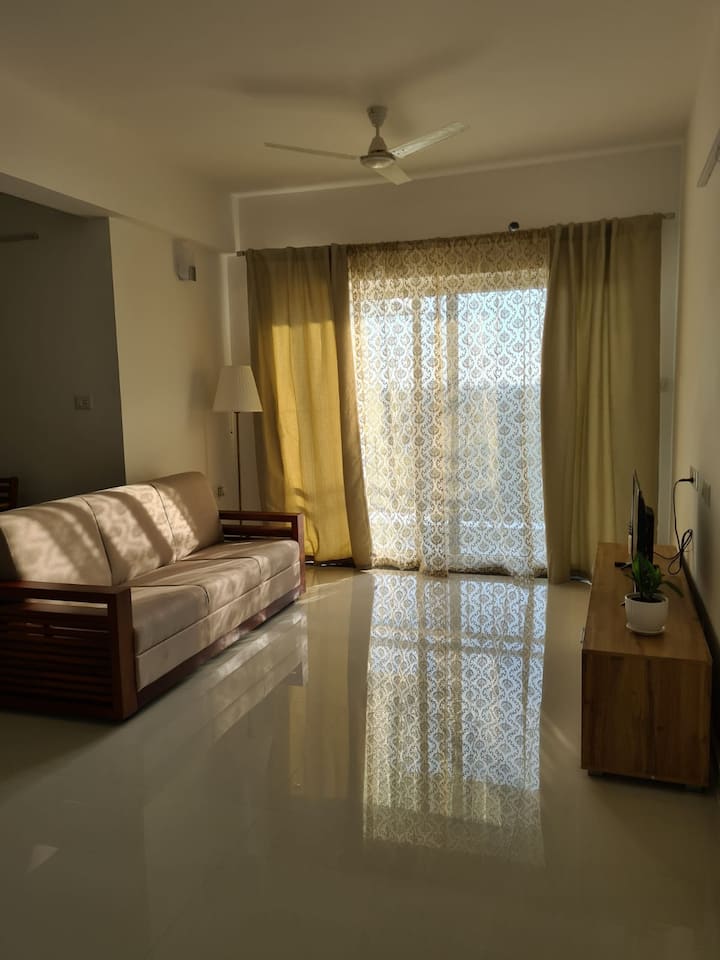 Fully Furnished 3 BHK Apartment