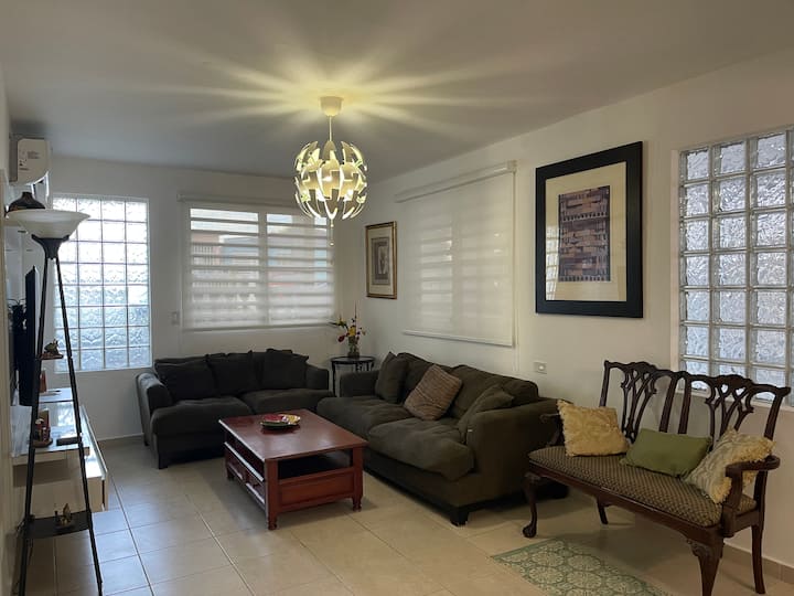 Stylish And Cheerful 3 Bedrooms House With Hot Tub - Dorado