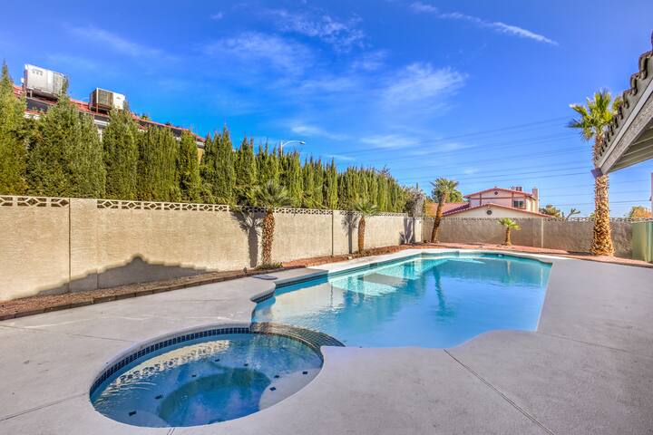 Stylish and Unique Private Oasis gallery image 2