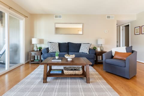 Successful Airbnb property: Pinehurst Golf Condo | Pool | Sleeps 6 | Lakefront in Pinehurst