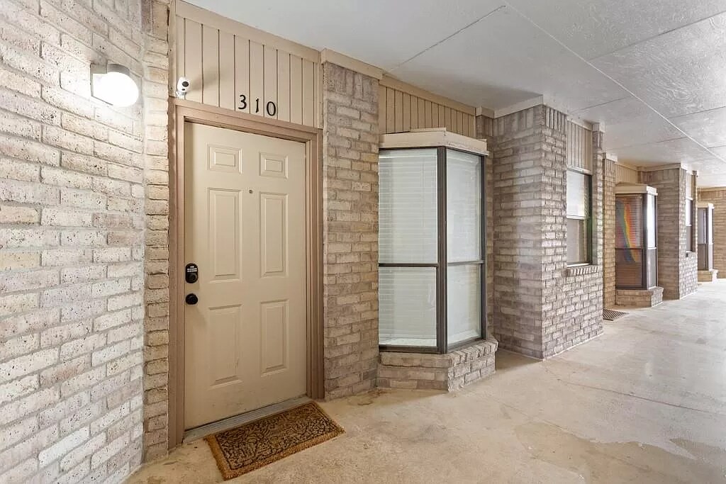 Fresh & Comfortable Near UT