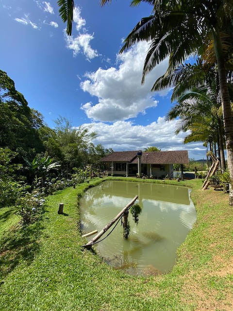 Recantodoamorim pond house, peace and quiet.
