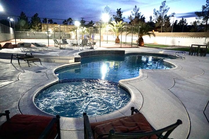 Villa Park, Golf*Tennis*Pool*Spa*Games*Gated gallery image 2