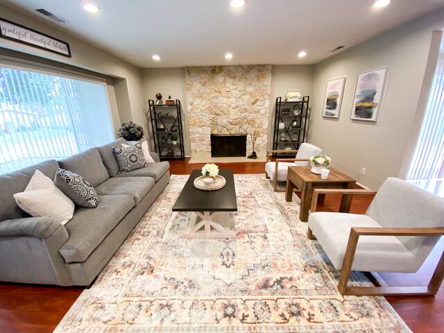 Old Phillips/Greenbriar Luxury Single Story Home! gallery image 4