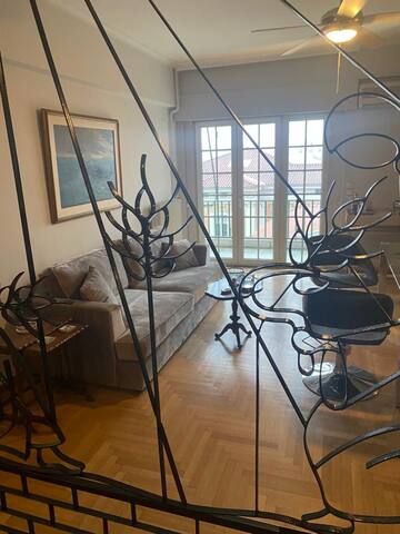 Διαμέρισμα, με θέα,τζάκι και γραφείο στο κέντρο gallery image 5