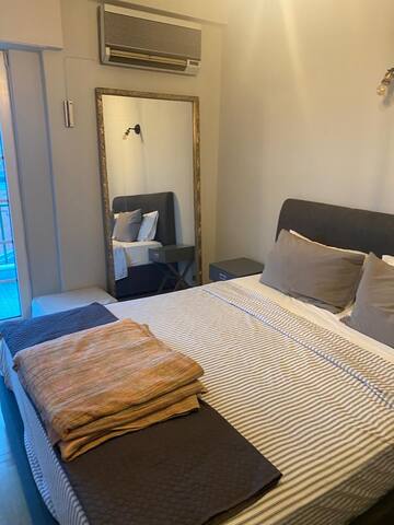 Διαμέρισμα, με θέα,τζάκι και γραφείο στο κέντρο gallery image 2