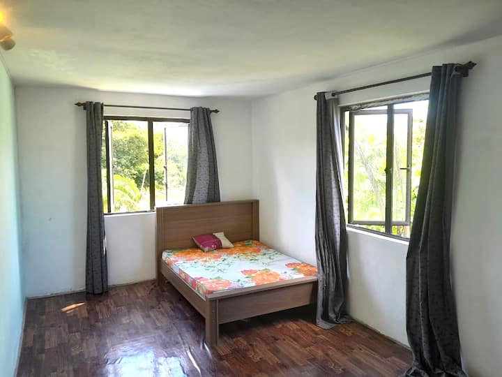 Plava spavaća soba na prvom katu 