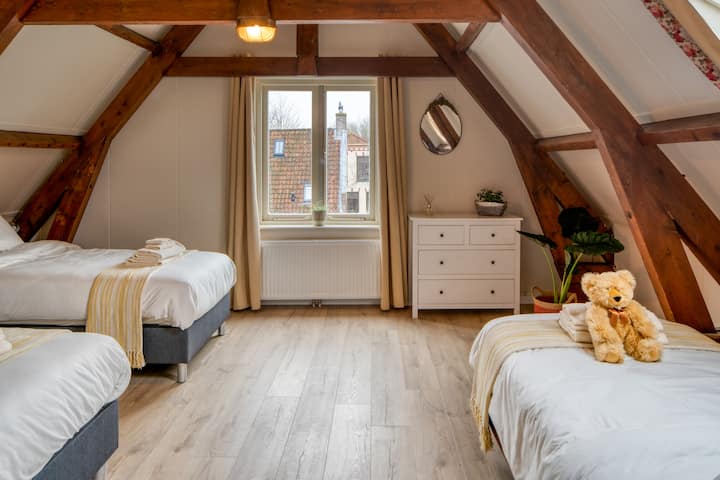 3 lits simples dans la 3ème chambre à l'étage.