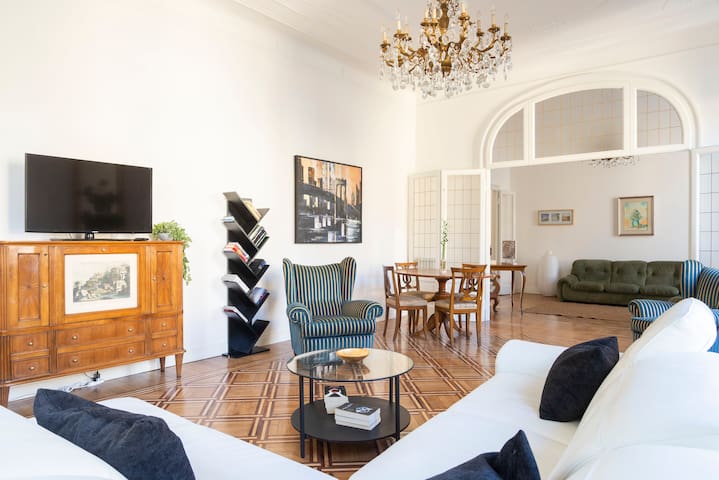 Navigli Harmony Flat: 3 bedrooms, 6 guests gallery image 3