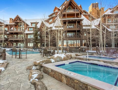Ski in-Ski out - the best view in Bachelor Gulch!