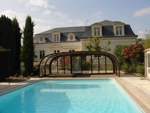 Luxury Villa 5*, big swimming-pool, Loire Valley