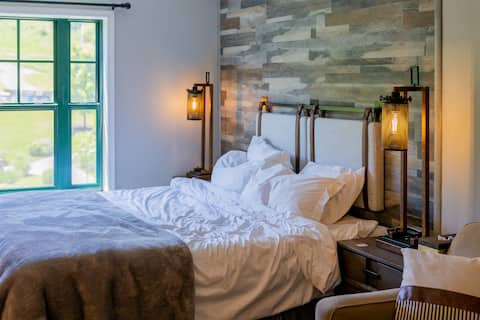 ✰ 228 Mountain Creek Luxury Mountain View Sleeps 4