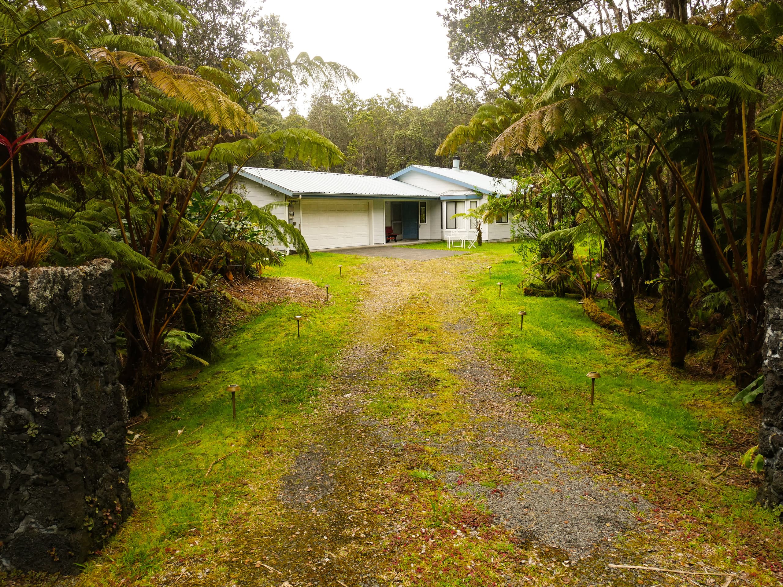 Home in Volcano · ★4.98 · 2 bedrooms · 3 beds · 1 private bath - Image 4