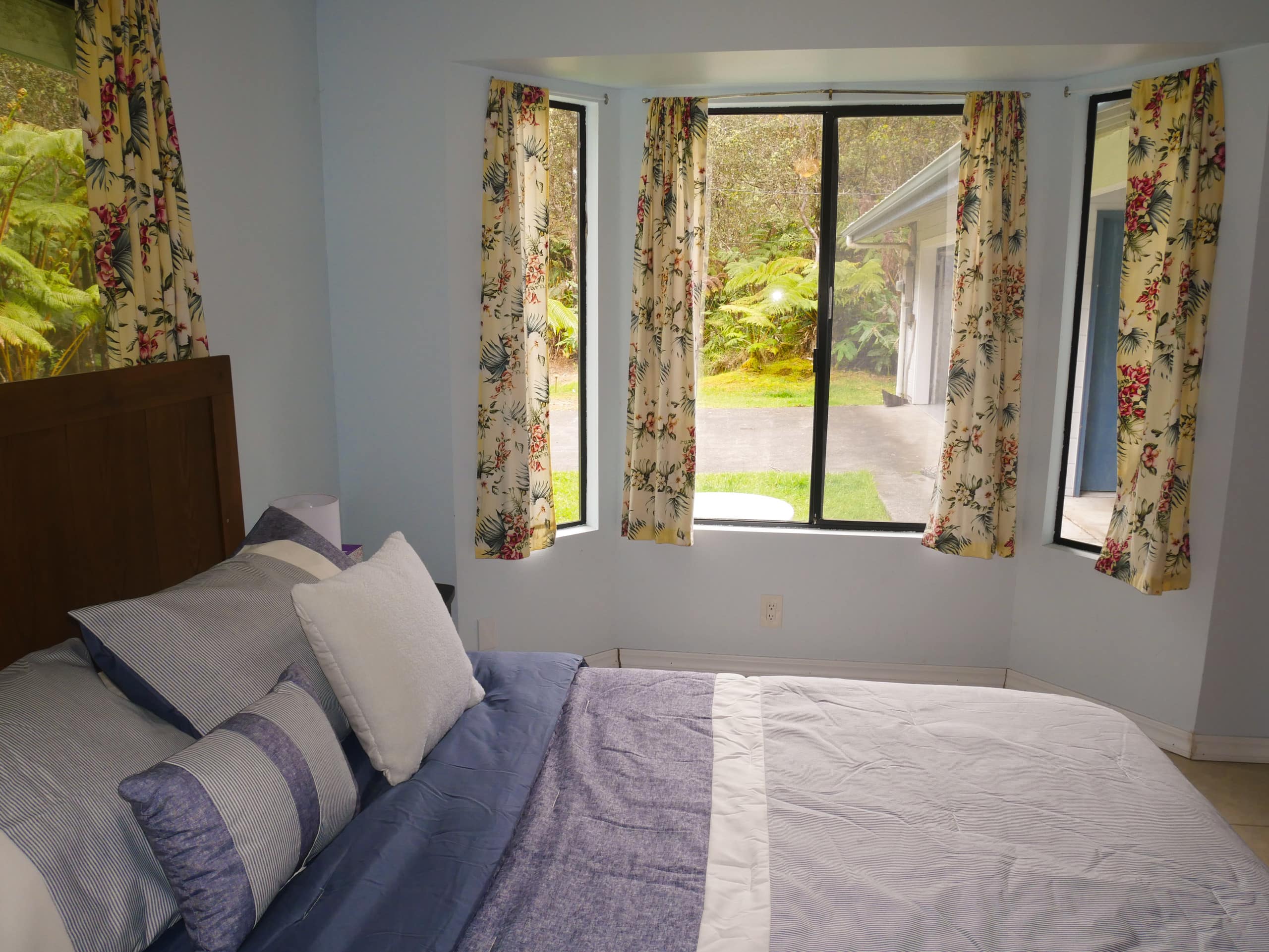 Home in Volcano · ★4.98 · 2 bedrooms · 3 beds · 1 private bath - Image 11