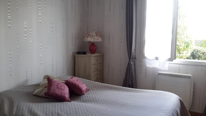 dhomë gjumi në krevat anësor të rrugës 200 me 180