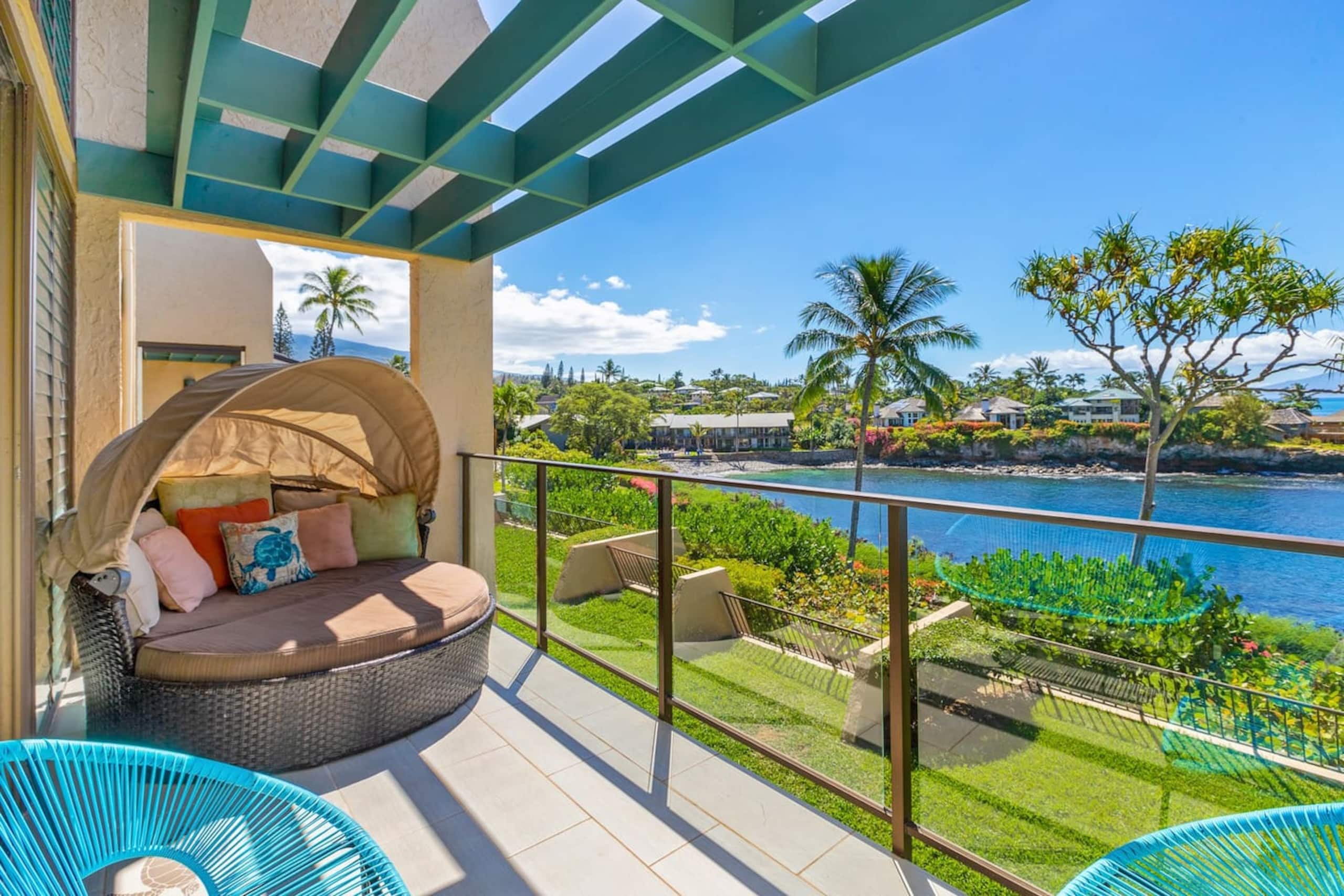 Oceanfront Paradise! Sea Turtle Cove C24 Napili Pt - Image 8