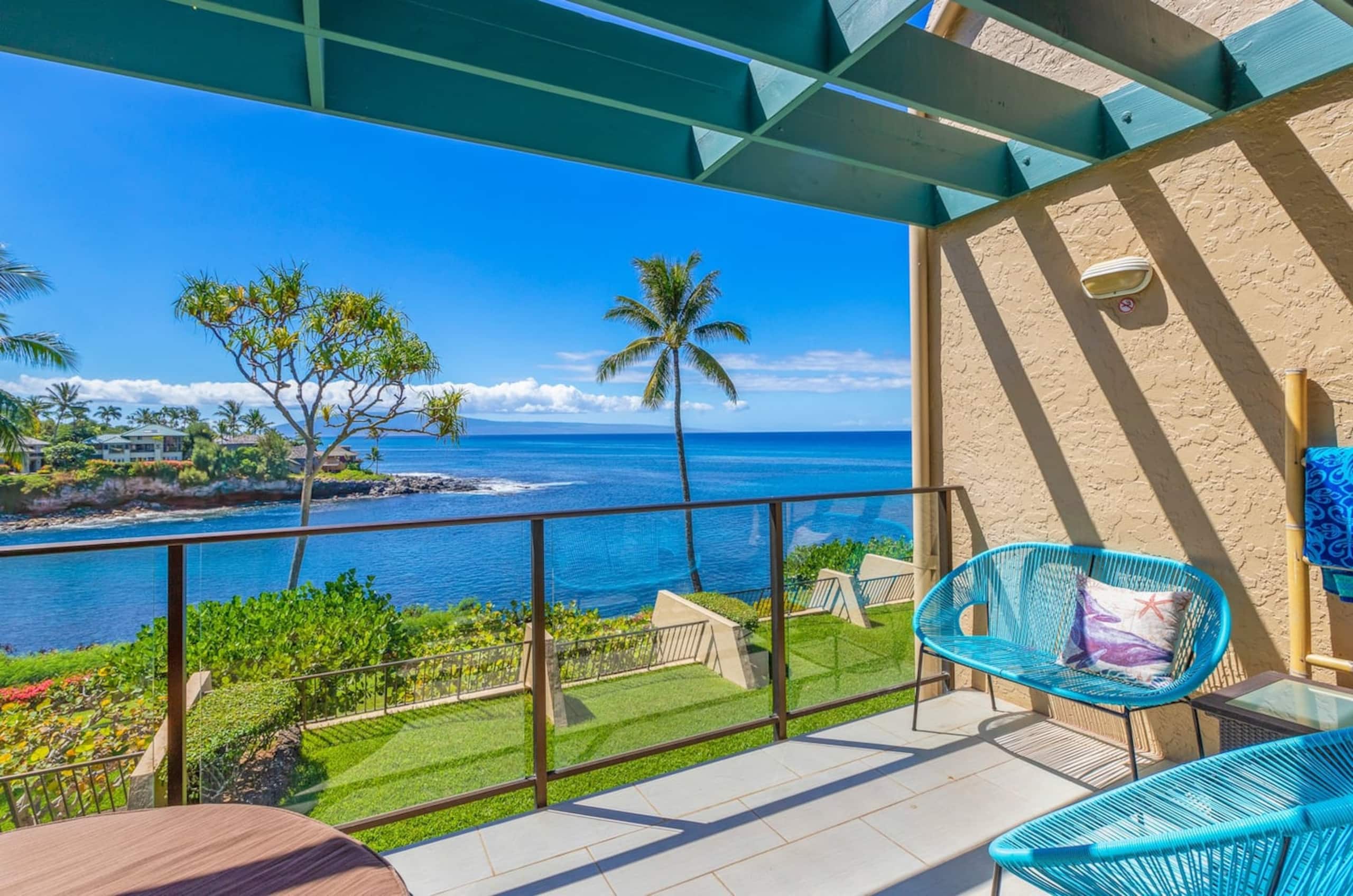 Oceanfront Paradise! Sea Turtle Cove C24 Napili Pt - Image 3