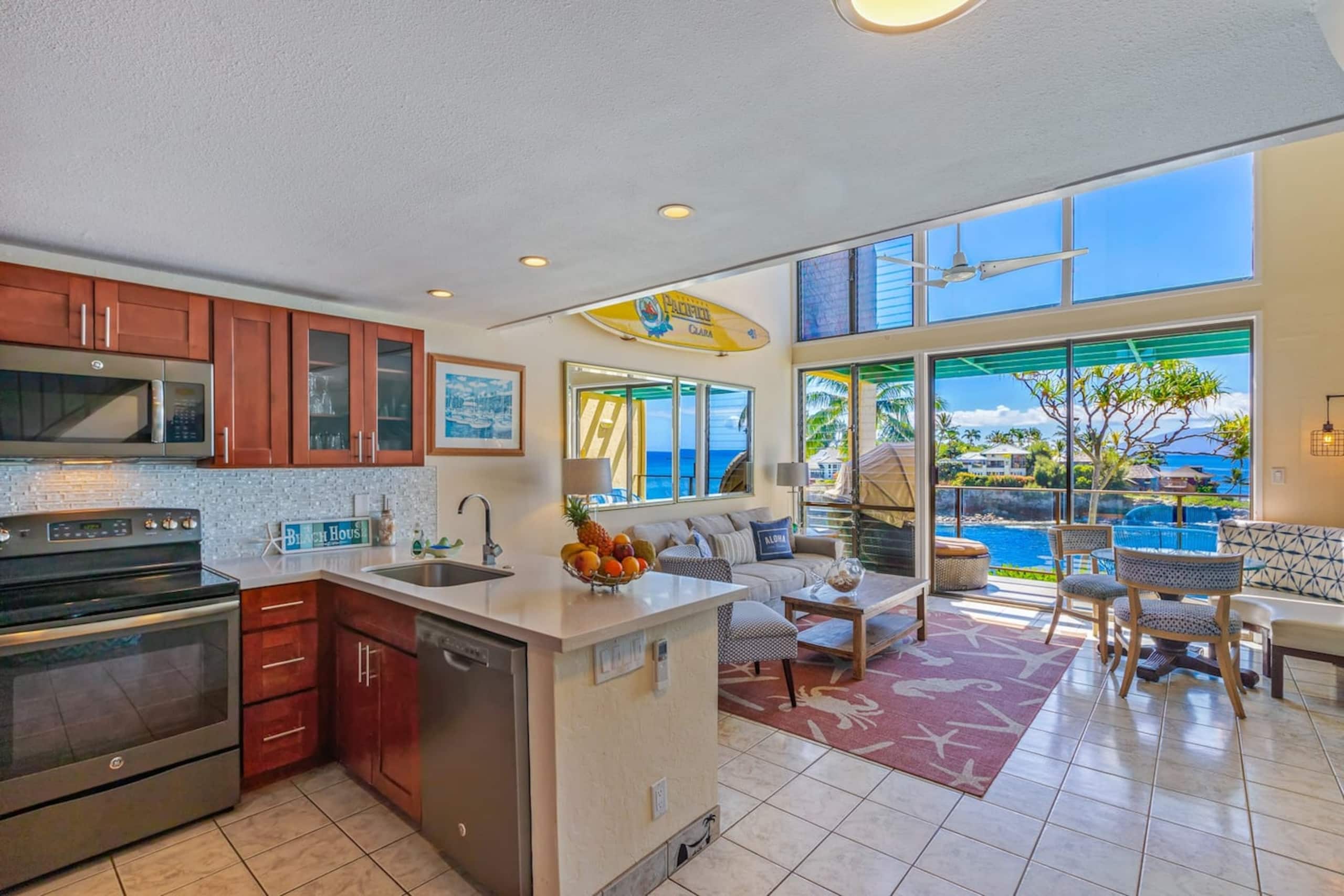 Oceanfront Paradise! Sea Turtle Cove C24 Napili Pt - Image 4