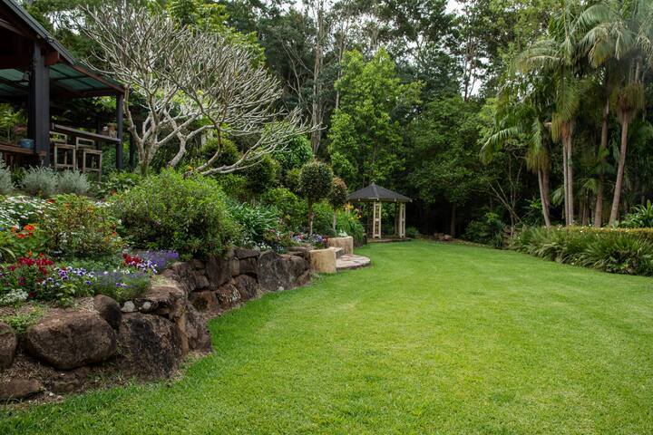 Retreat in the Byron Hinterland gallery image 4