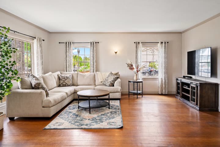 Large Historic Cottage In The Heart Of Paso Robles - Paso Robles, CA
