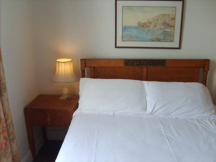 Двојниот кревет.