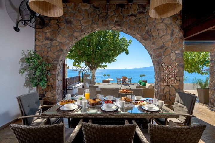 Villa Paradise Haraki- Jaccuzi & Hammam gallery image 2