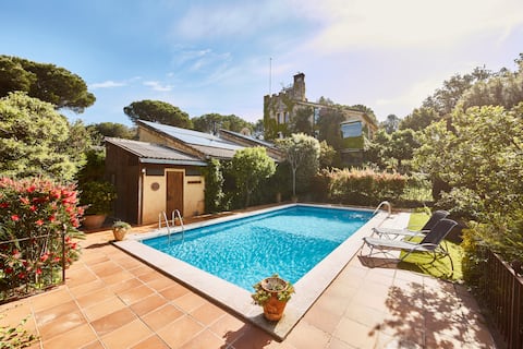 La Bruguera de Púbol Villa & Eco Retreat Center