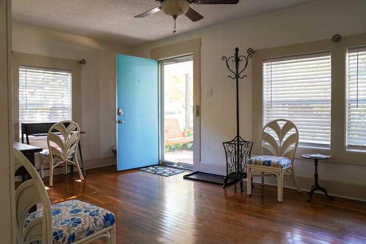 Great Location! Screened Porch, Ev Charger - Pensacola, FL