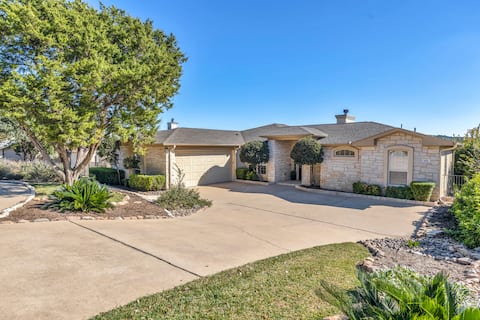 Beautiful villa w/panoramic views;Bring your boat!