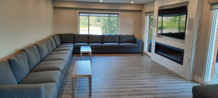 Urban Farm Modern House - Brampton